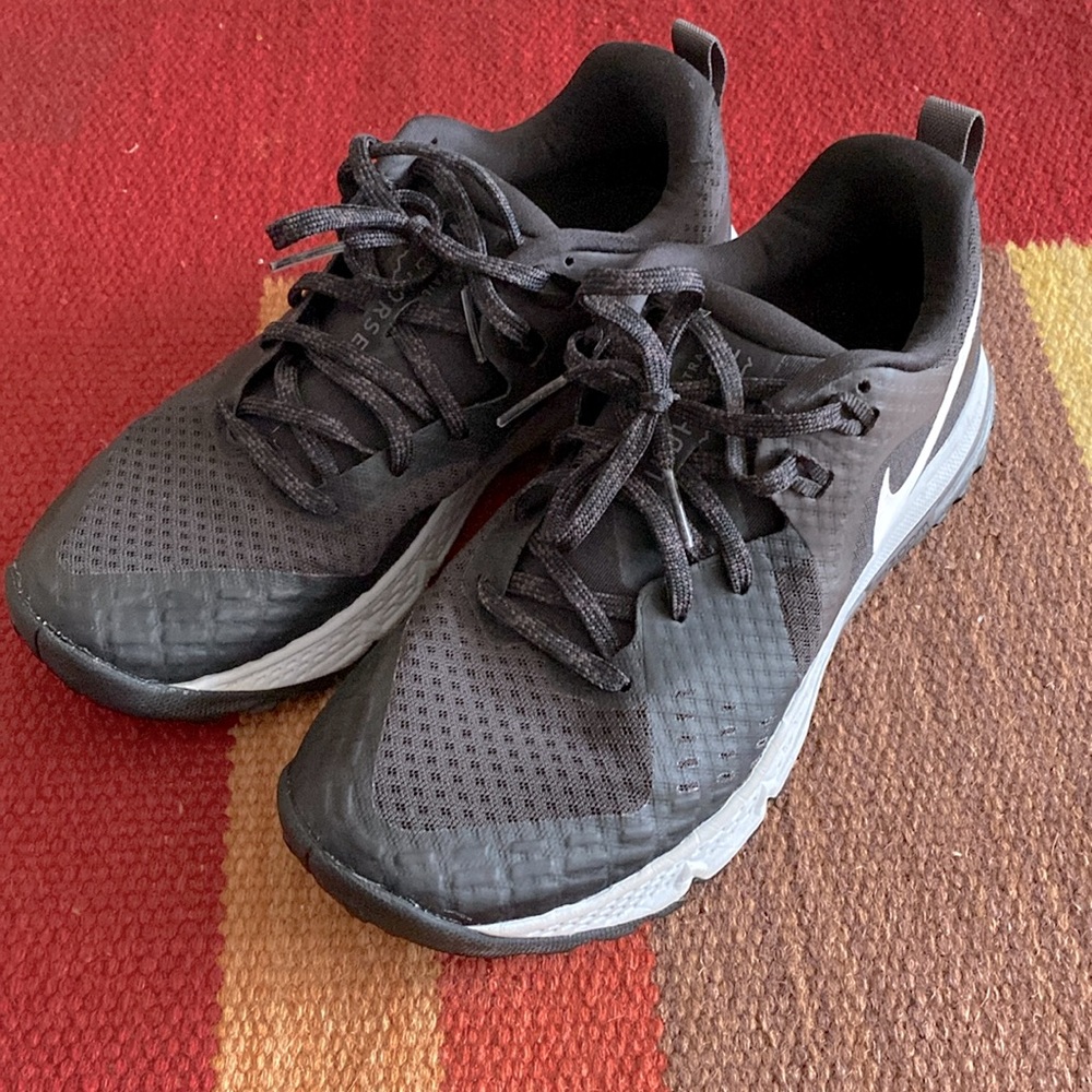 Nike zoom trail running athletic shoes